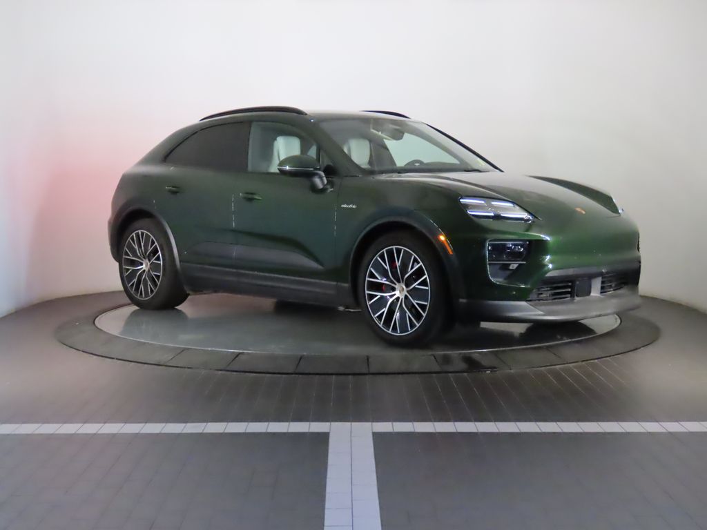 Thumbnail: 2025 Porsche Macan - 9