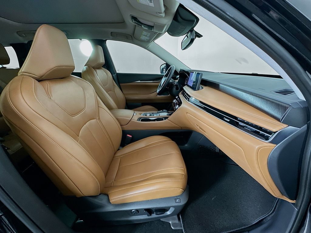 Thumbnail: 2022 INFINITI QX60 - 29