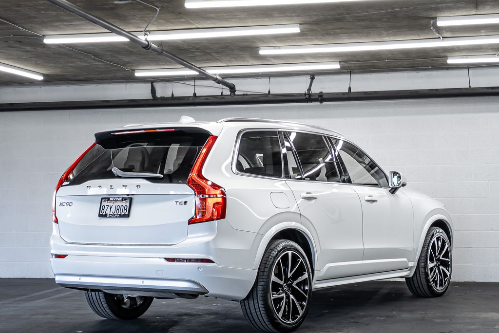 2022 Volvo XC90