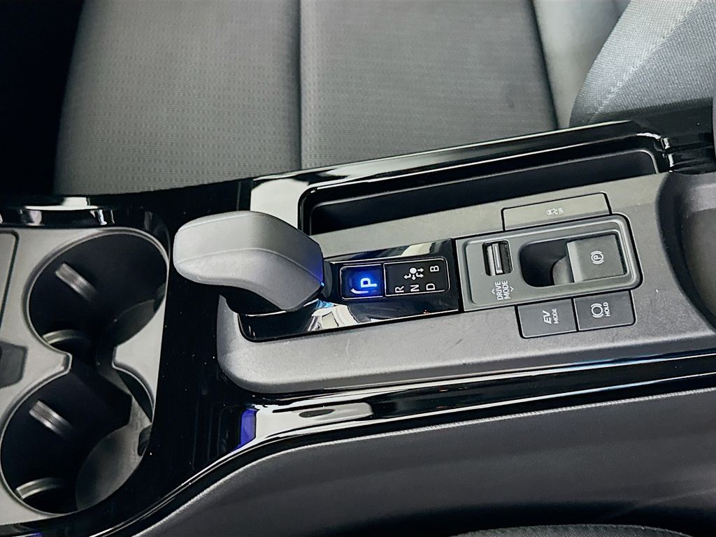 Thumbnail: 2024 Toyota Prius - 17