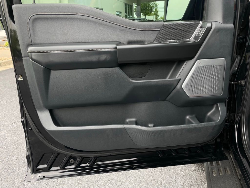 2021 Ford F-150 Raptor 23