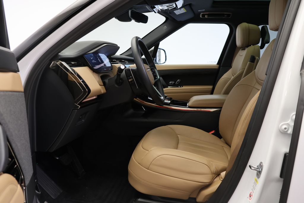 Thumbnail: 2023 Land Rover Range Rover Sport - 30