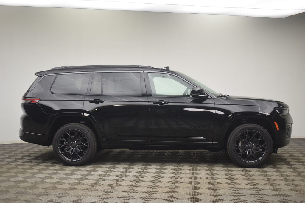 new 2026 Jeep Grand Cherokee L car, priced at $62,321