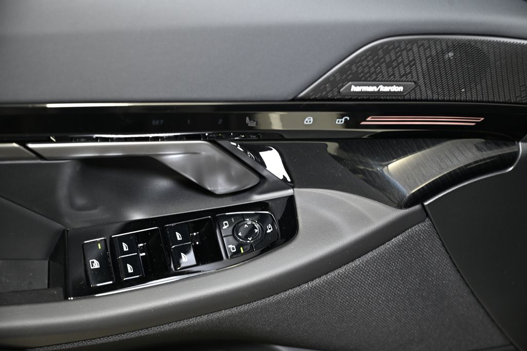 Thumbnail: 2026 BMW 5 Series - 22