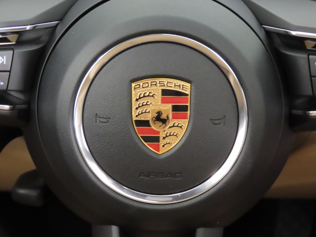 Thumbnail: 2026 Porsche Macan - 20