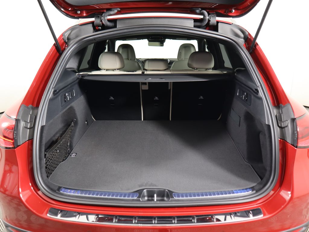 Thumbnail: 2026 Mercedes-Benz GLC - 30