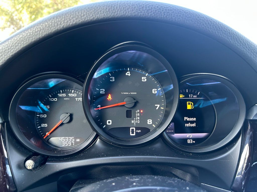 Thumbnail: 2020 Porsche Macan - 17
