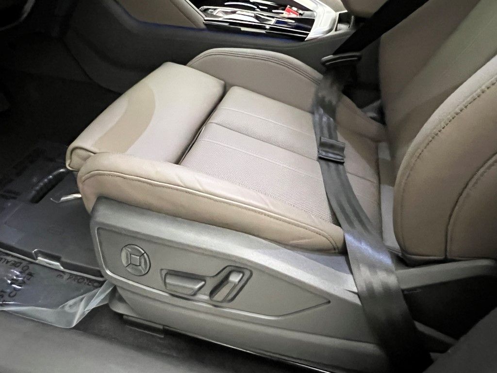 Thumbnail: 2025 Audi Q5 - 27