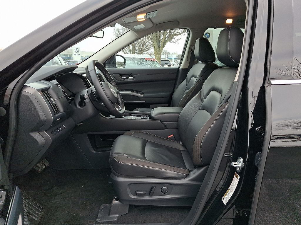 Thumbnail: 2024 Nissan Pathfinder - 14