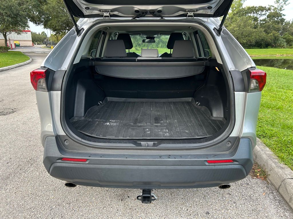 Thumbnail: 2019 Toyota RAV4 - 10