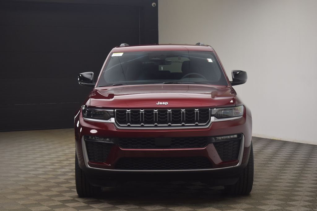 new 2026 Jeep Grand Cherokee car, priced at $37,890