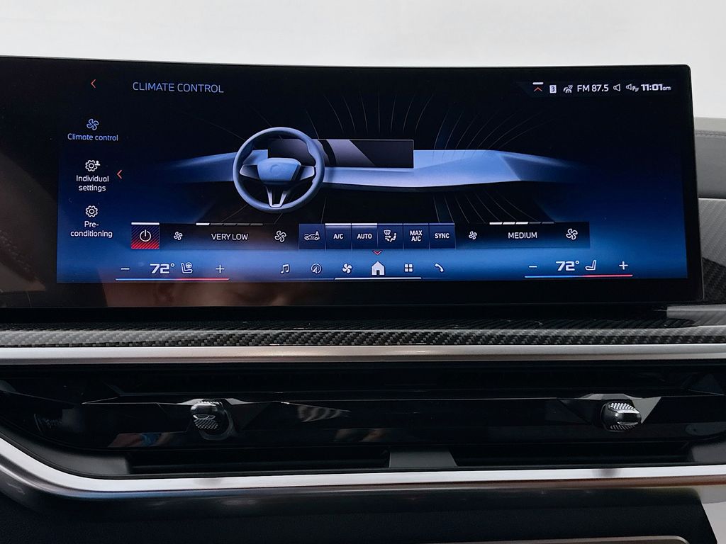 Thumbnail: 2026 BMW X7 - 14