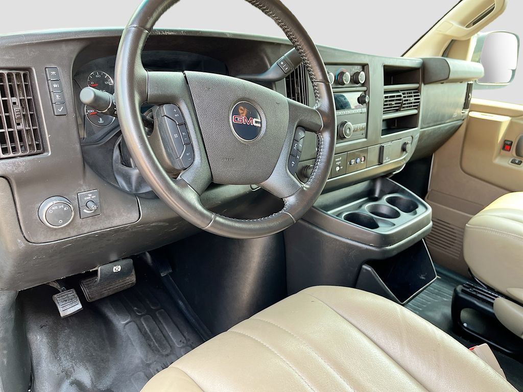 Used 2023 White GMC Work Van image 9
