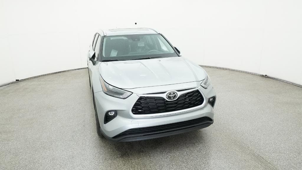 Thumbnail: 2025 Toyota Highlander - 2