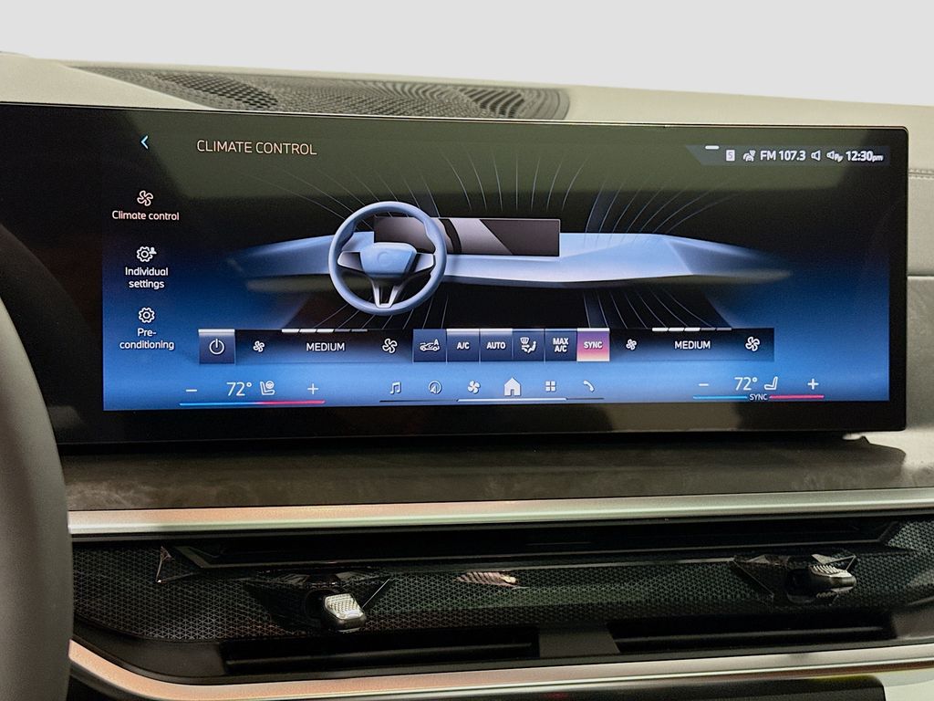 Thumbnail: 2027 BMW X7 - 11