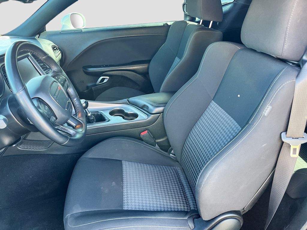 Used 2023 White Dodge R/T image 22