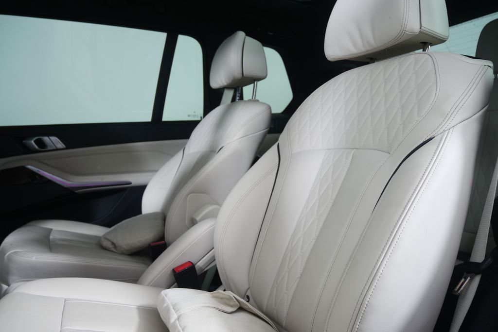 Thumbnail: 2024 BMW X7 - 14