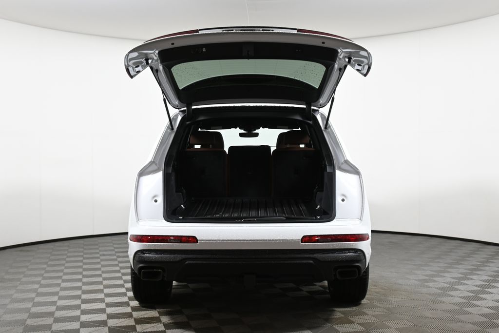 2025 Audi Q7  29