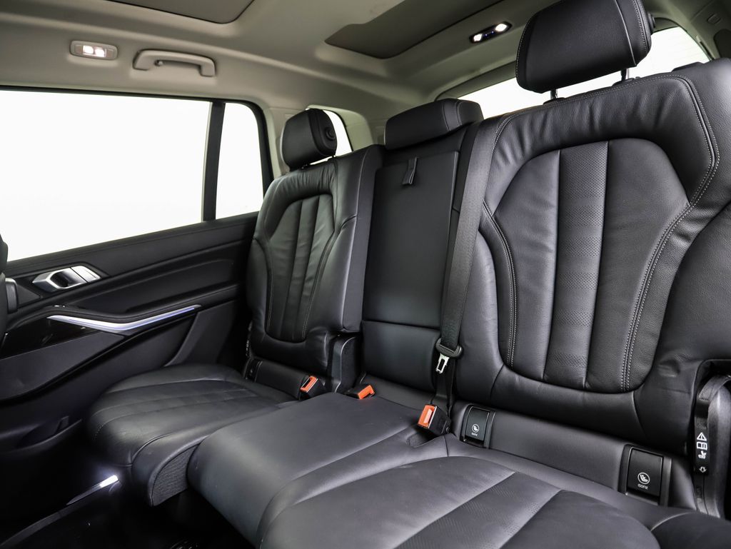 Thumbnail: 2020 BMW X7 - 23