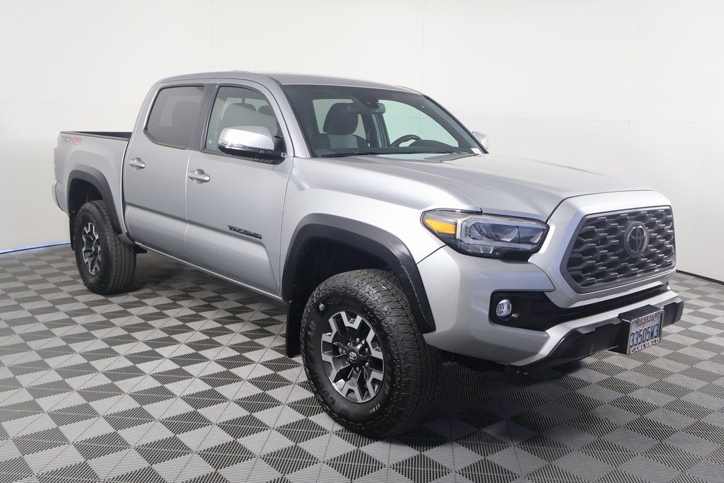 2023 Toyota Tacoma TRD Off-Road 2