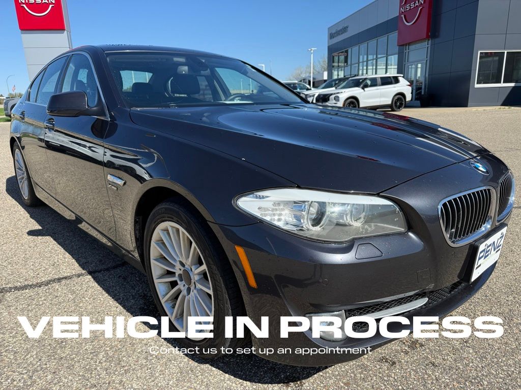 Gray (Dark Graphite Metallic II) 2012 BMW 5 Series 535i xDrive Sedan AWD Sedan All-Wheel Drive 8-Speed Automatic