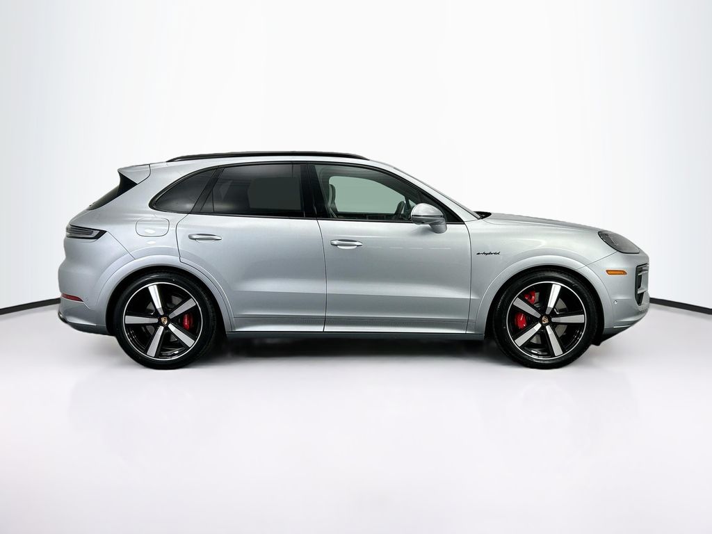 Thumbnail: 2026 Porsche Cayenne - 8