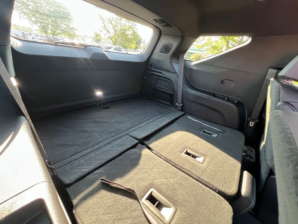 Used 2025 Chevrolet Traverse SUV