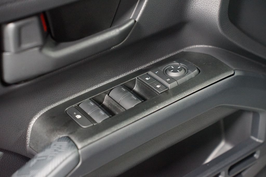 Thumbnail: 2025 Toyota 4Runner - 32