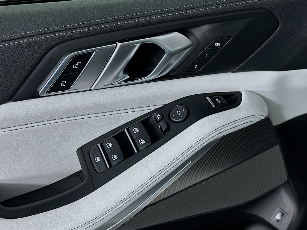 Thumbnail: 2023 BMW X5 - 18