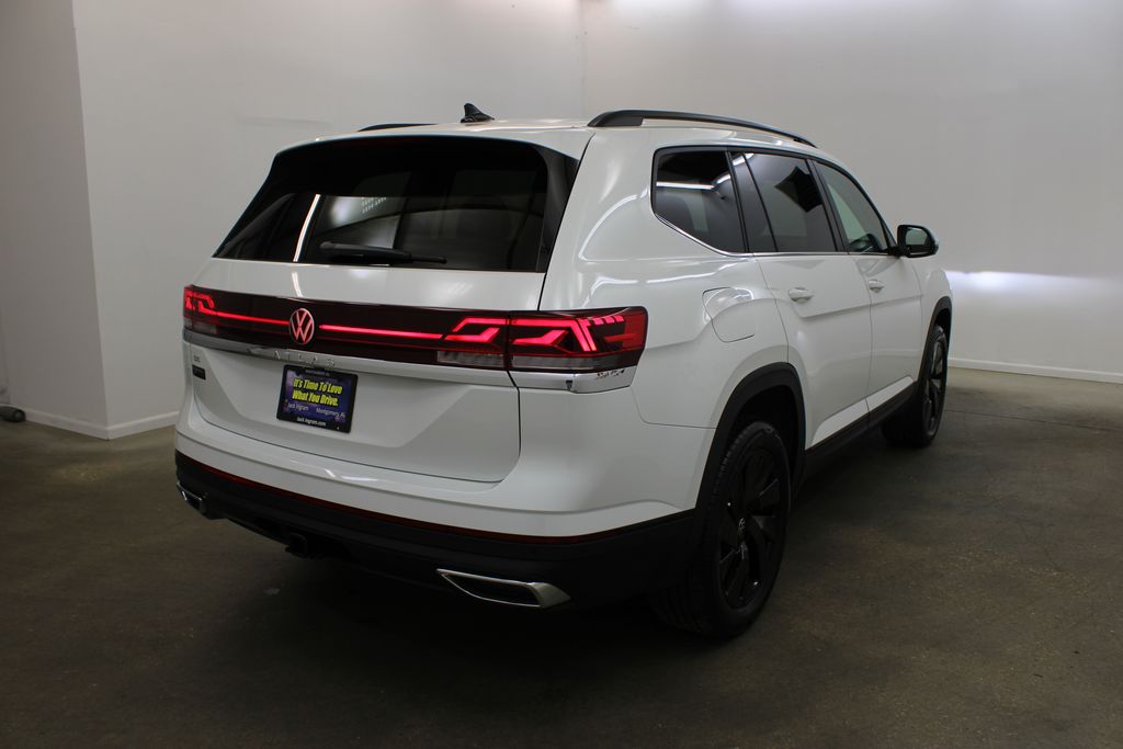 new 2026 Volkswagen Atlas car, priced at $43,361