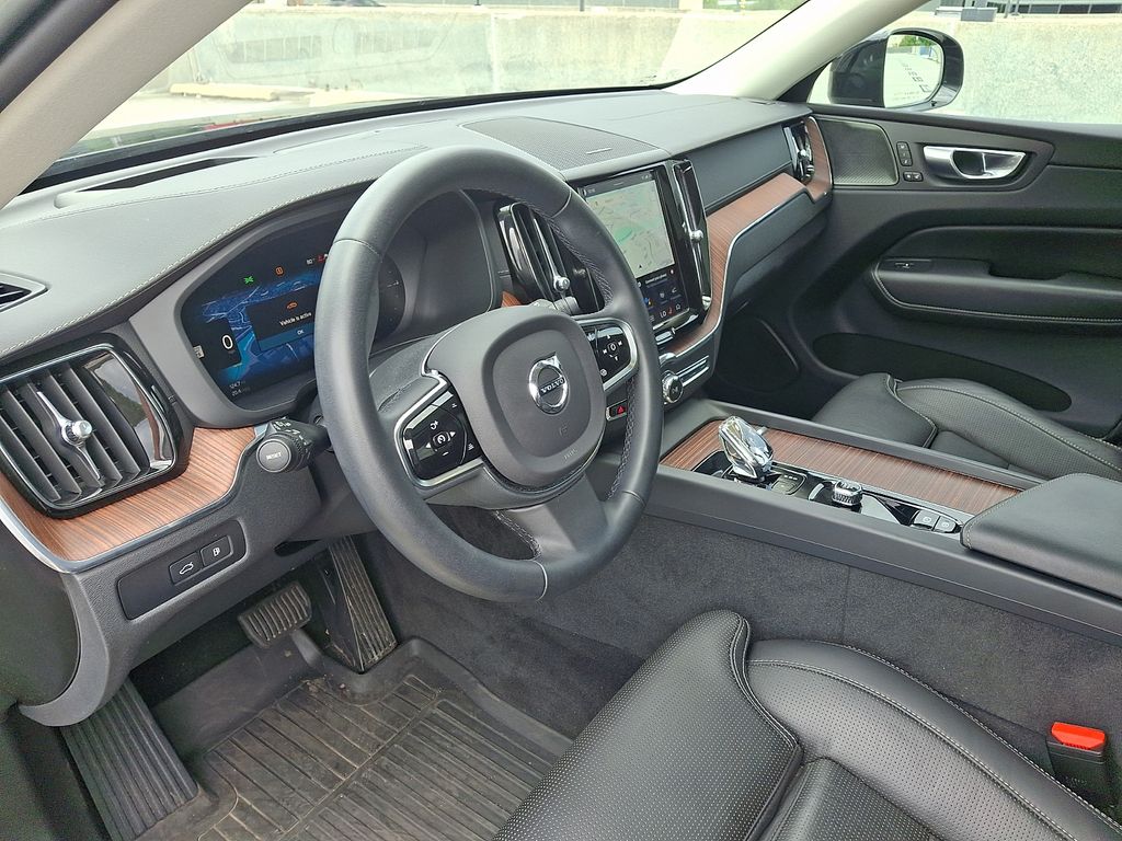 Thumbnail: 2023 Volvo XC60 - 4