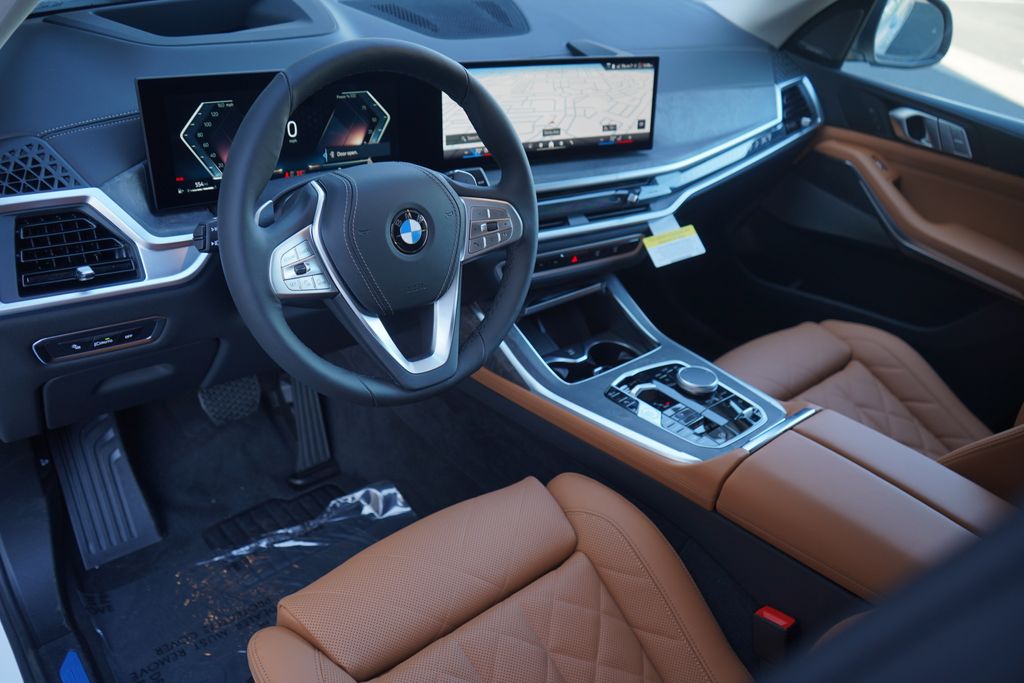 Thumbnail: 2026 BMW X7 - 11