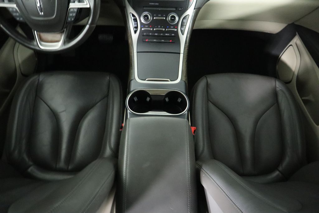2019 Lincoln Nautilus Select 17