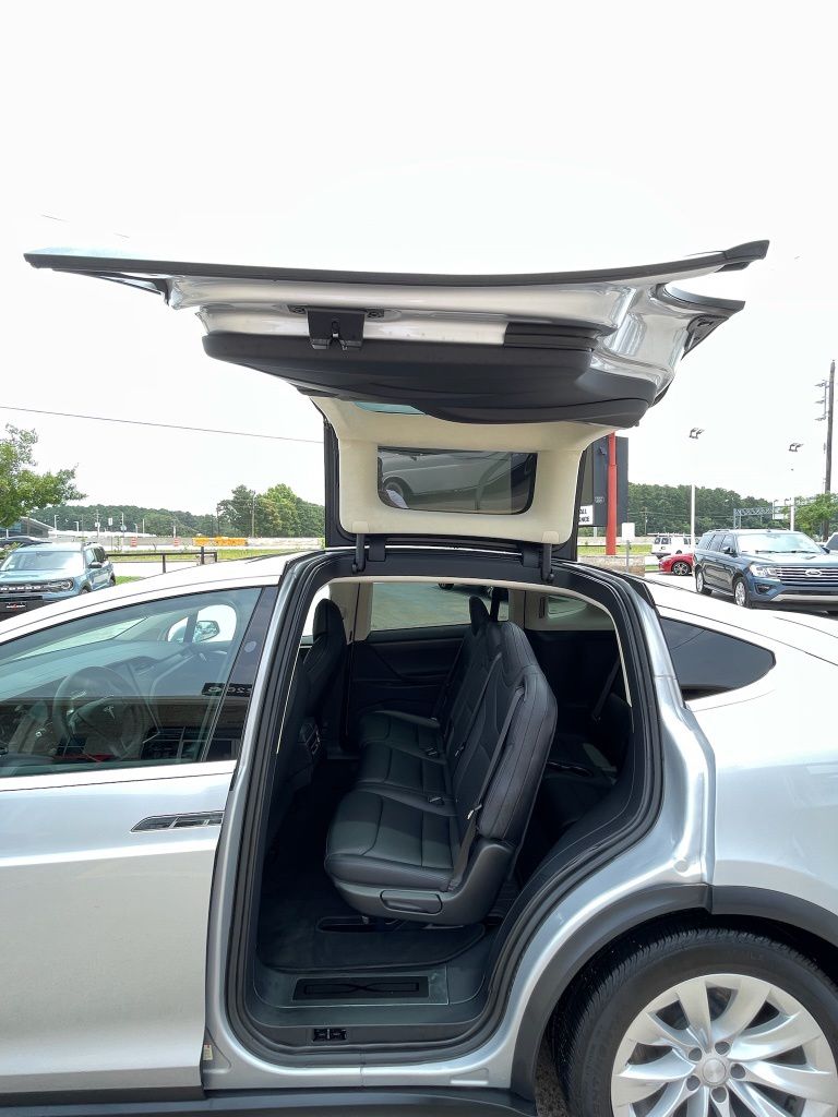 2018 Tesla Model X 75D Silver at Autostrade
