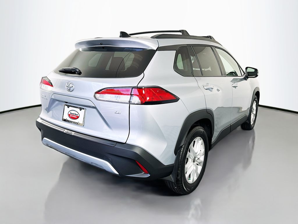 View vehicle photo 5