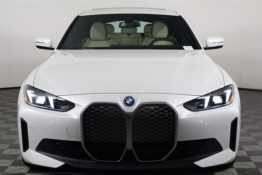 Thumbnail: 2025 BMW i4 - 2
