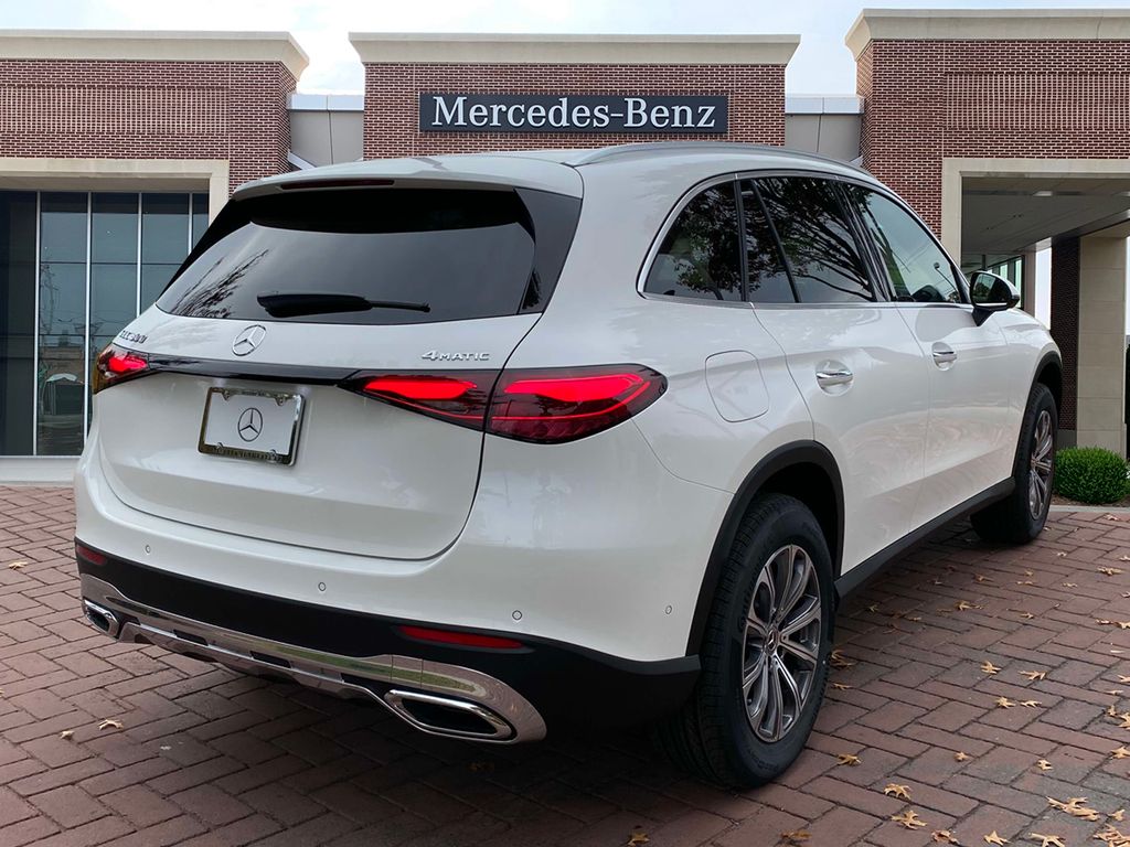 2025 Mercedes-Benz GLC 300 4