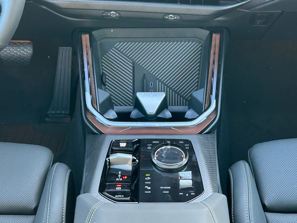 Thumbnail: 2026 BMW X3 - 27