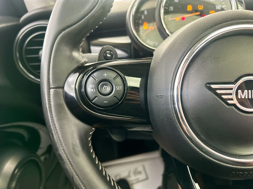 Thumbnail: 2019 MINI Cooper - 11