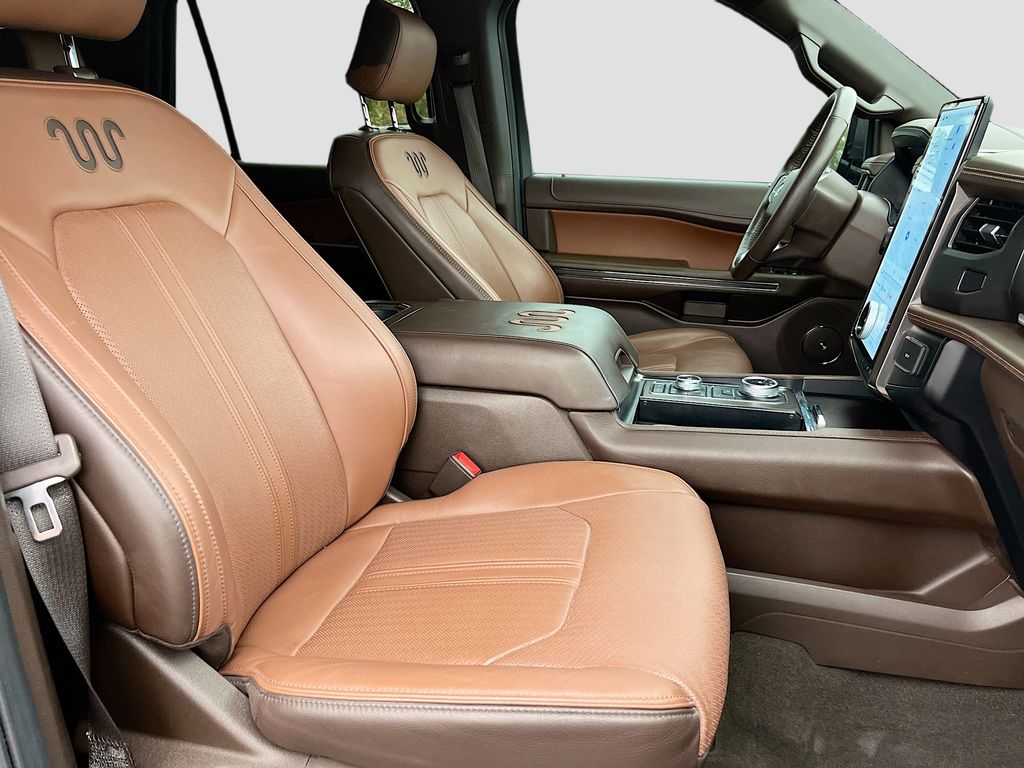 Used 2023 Red Ford King Ranch image 31
