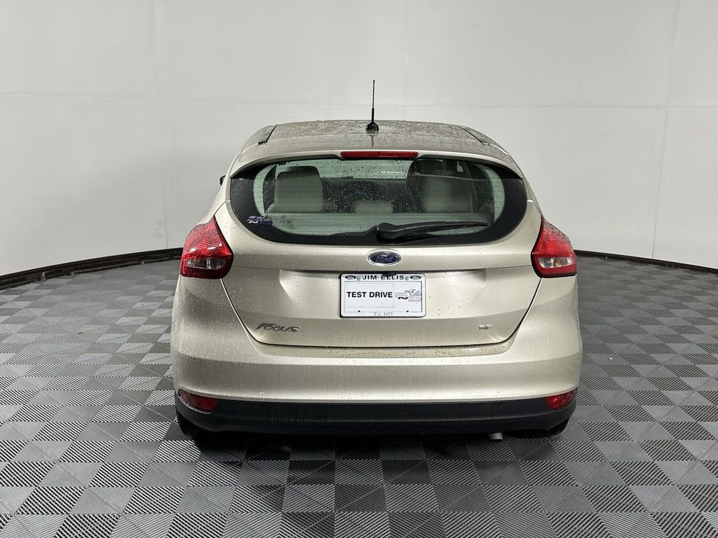 2018 Ford Focus SE 6