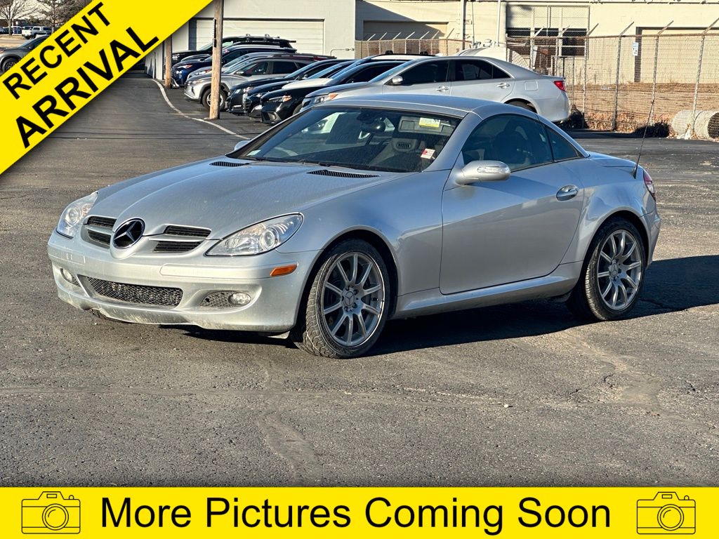 Used 2007 Mercedes-Benz SLK-Class SLK350 with VIN WDBWK56F47F139230 for sale in Kansas City