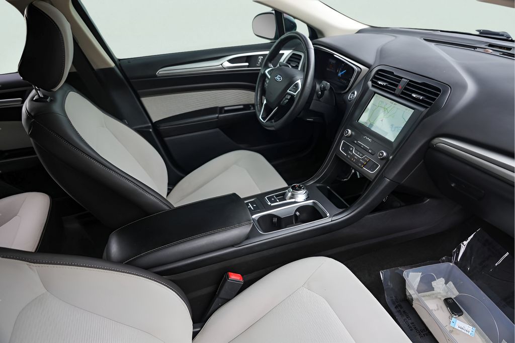 Used Car 2020 Ford Fusion  Se For Sale Under $15,000 In Austin, Texas