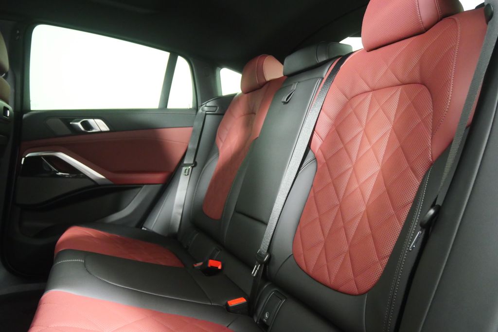 Thumbnail: 2026 BMW X6 - 16