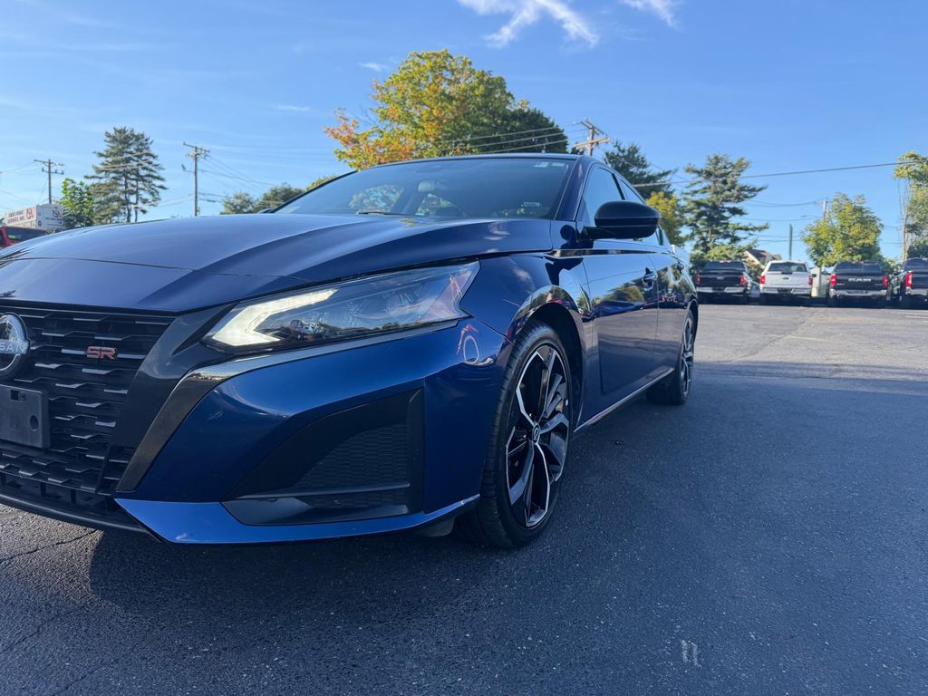 Used 2024 Nissan Altima Sedan