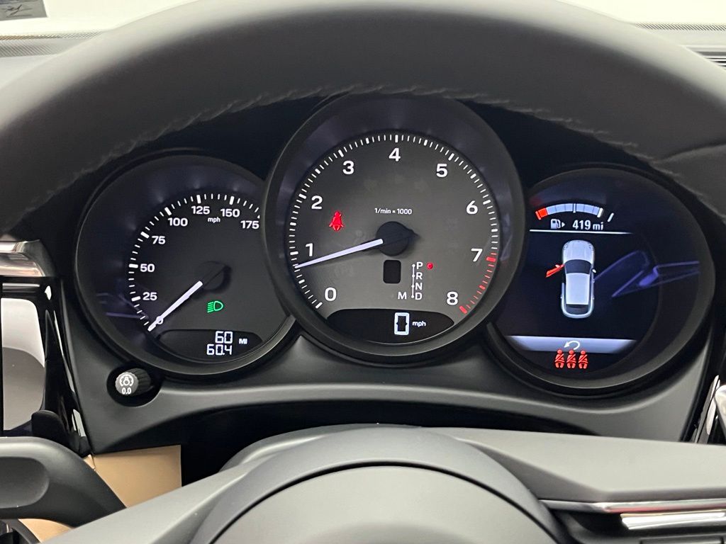 Thumbnail: 2026 Porsche Macan - 11