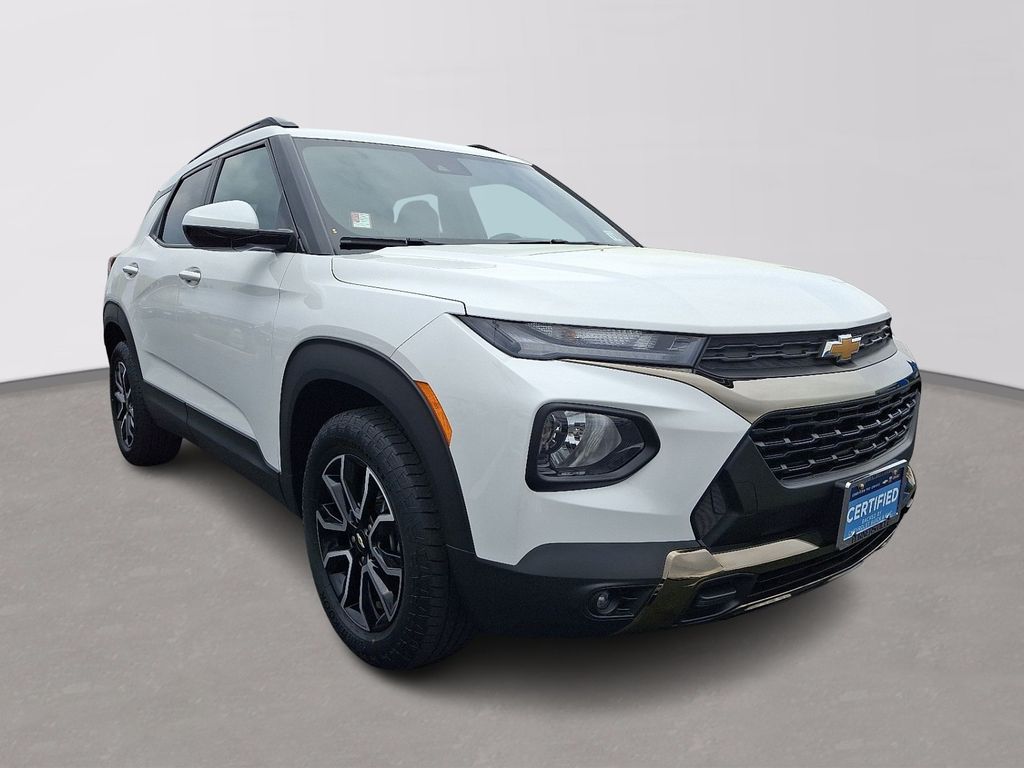 Thumbnail: 2023 Chevrolet TrailBlazer - 3