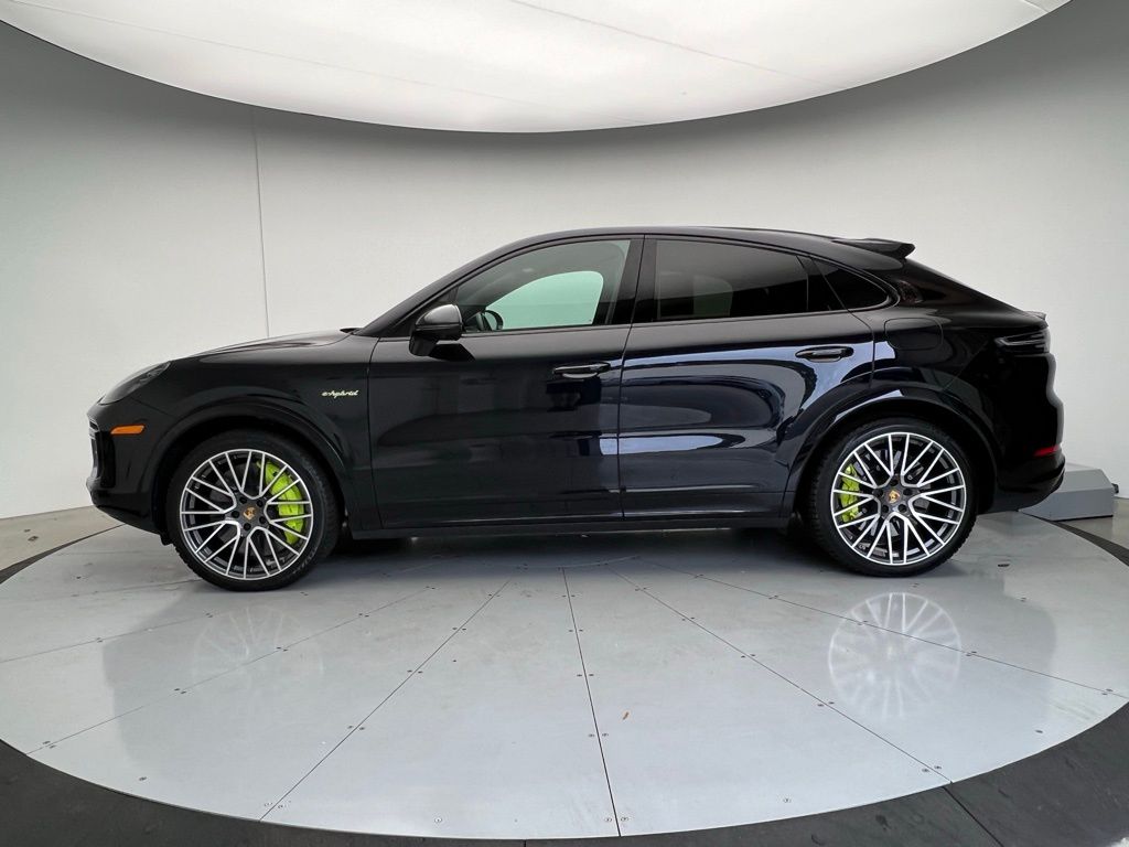 Thumbnail: 2022 Porsche  - 2