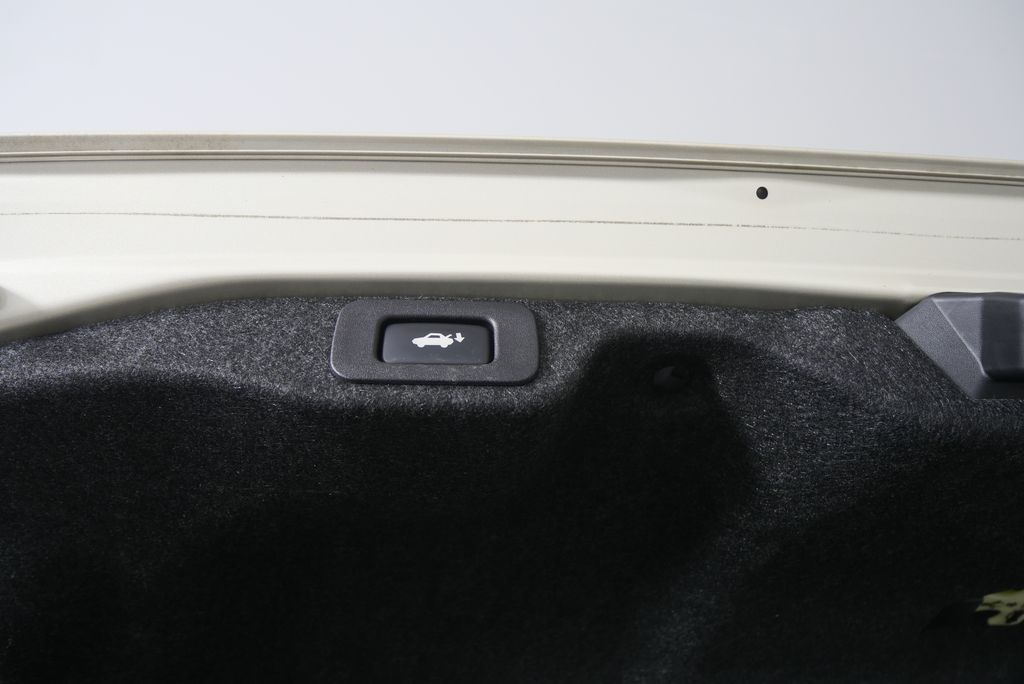 Thumbnail: 2016 Lexus ES - 13