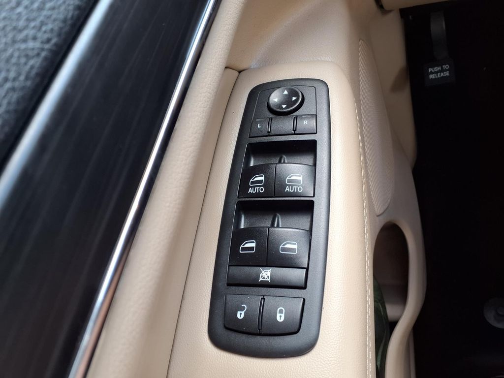 2019 Jeep Grand Cherokee Limited White/off-white at Martin Chrysler Dodge Jeep Ram